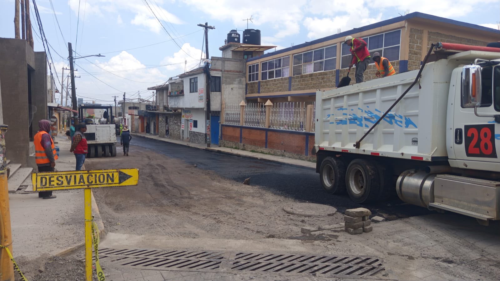 Avanza a su etapa final la rehabilitación de la calle 16 de Septiembre en Cuahuixmatlac Chiautempan